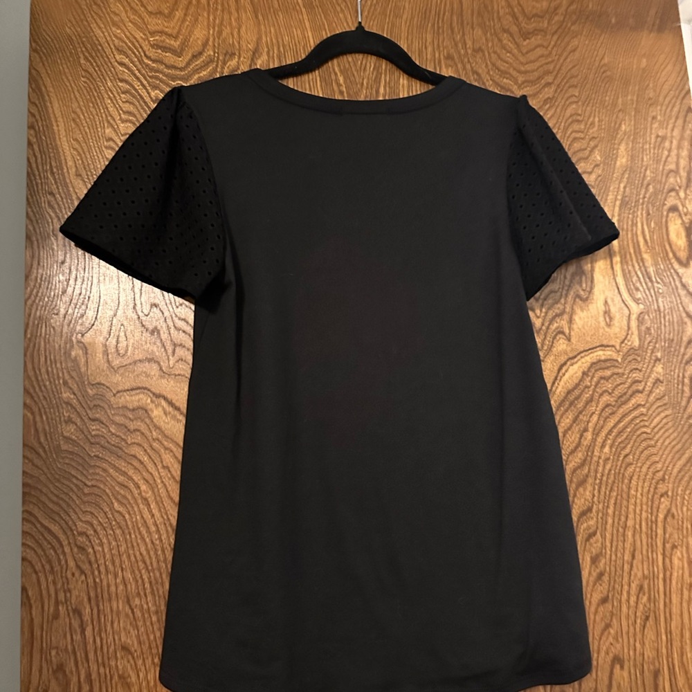 Betsey’s Boutique Black Tee w/Dot Sleeve - Picture 6 of 7